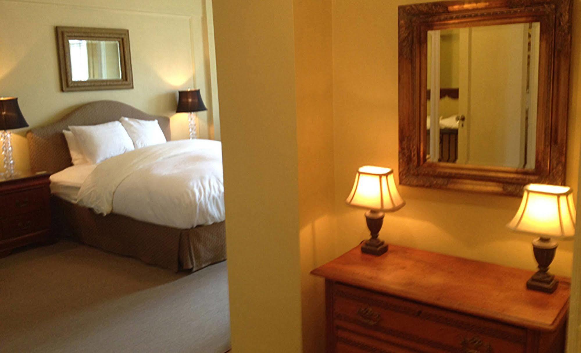 Morgan State House Inn Albany Esterno foto